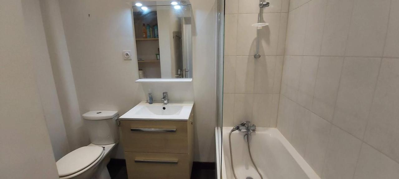 Appartement 83 M2, 4 Lits , 5 Pers, 100 M De La Gare, Confortable Et Lumineux Le Havre Exterior photo